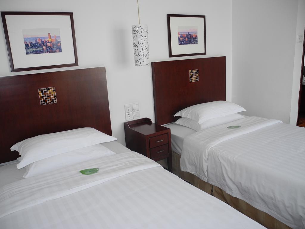 Chicago Suites International Shenzhen Room photo